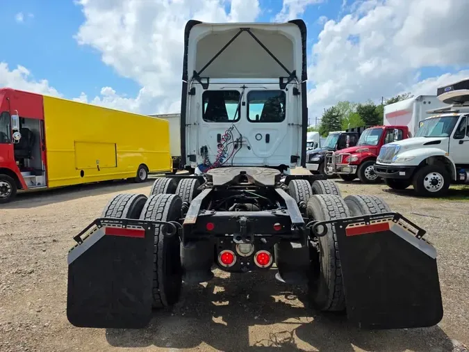 2019 FREIGHTLINER NEW CASCADIA PX12664