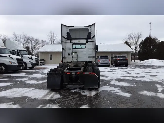 2019 Volvo VNL300