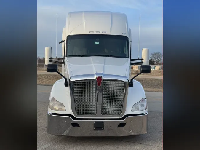 2021 KENWORTH T680