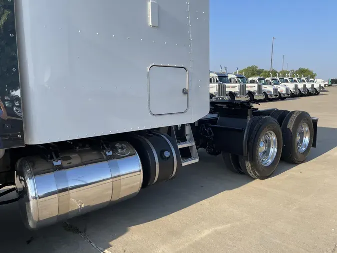 2019 Peterbilt 389