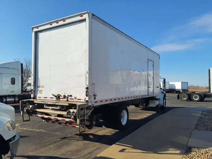 2018 FREIGHTLINER/MERCEDES M2 106