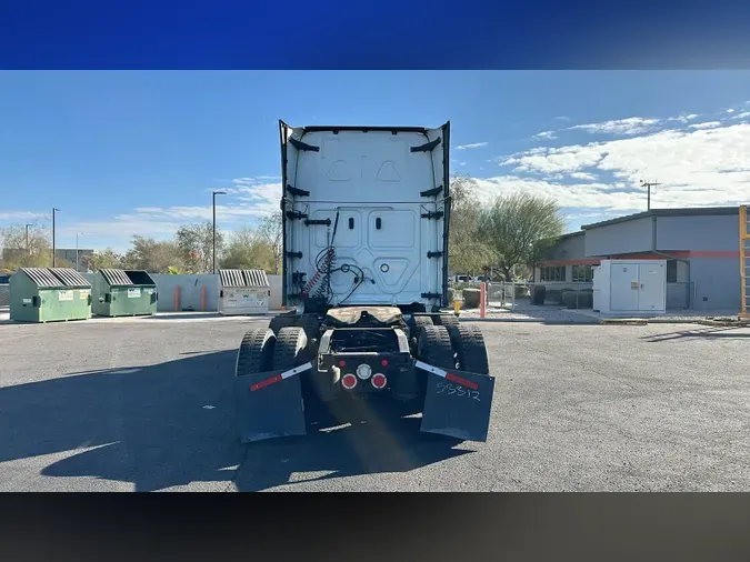 2022 Freightliner Cascadia