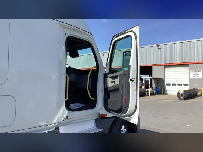 2022 Freightliner Cascadia 126459757caec55ba7555acdd111cf45c44