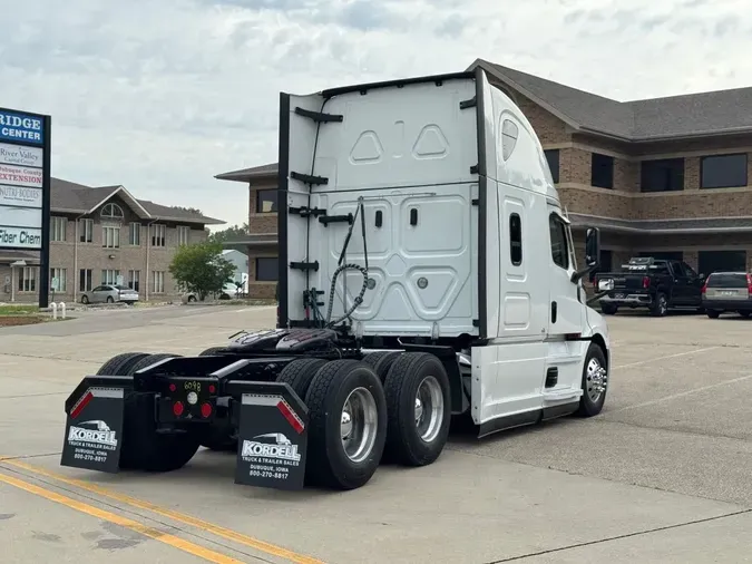 2022 FREIGHTLINER Cascadia 1264599a6c400ed1edc78f66330669857c0