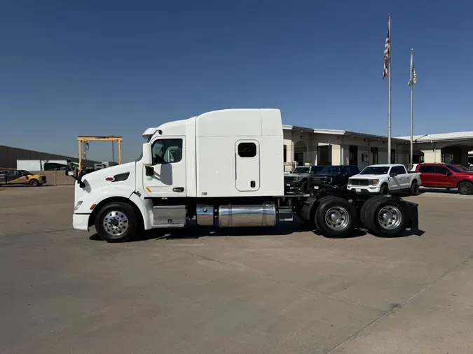 2022 Peterbilt 579