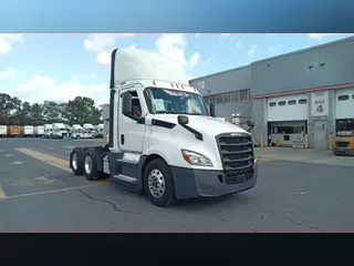 2021 Freightliner Cascadia 126