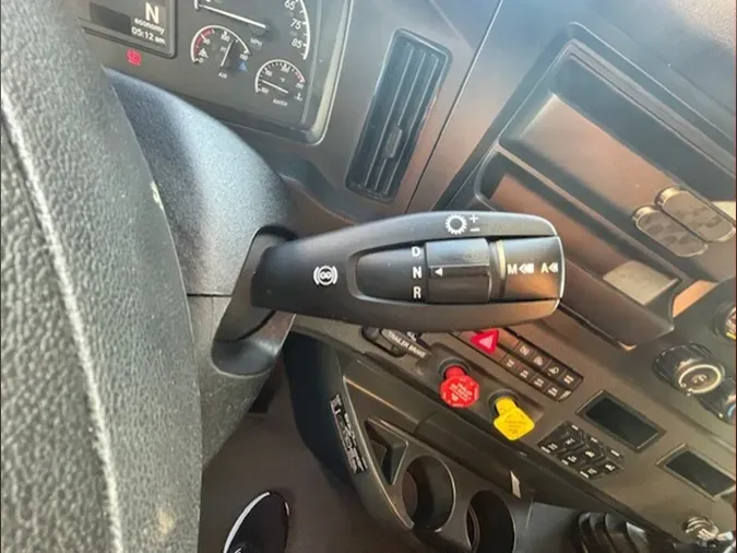 2023 Freightliner Cascadia 126