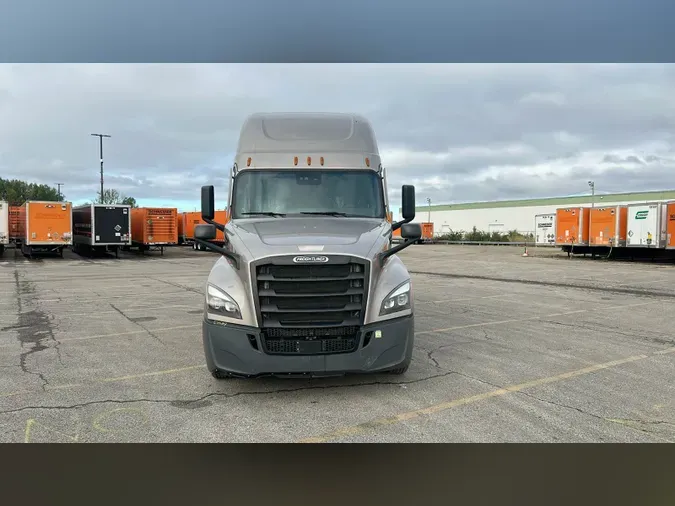 2023 Freightliner Cascadia 126