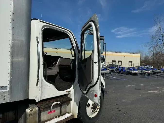 2019 Freightliner M2