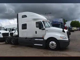 2021 INTERNATIONAL LT