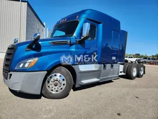 2021 FREIGHTLINER Cascadia 126