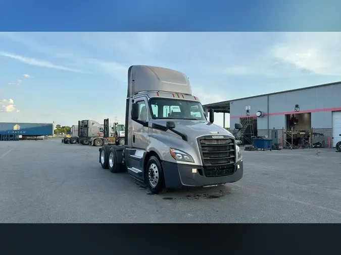 2020 Freightliner Cascadia 12645a6f2a78686d3df86f3d1169e0c406d
