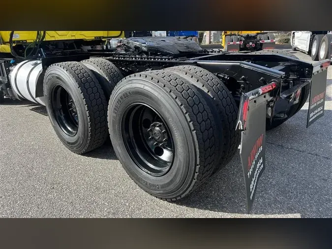 2018 INTERNATIONAL RH613