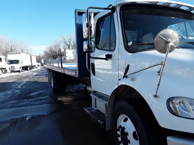 2015 FREIGHTLINER/MERCEDES M2 106