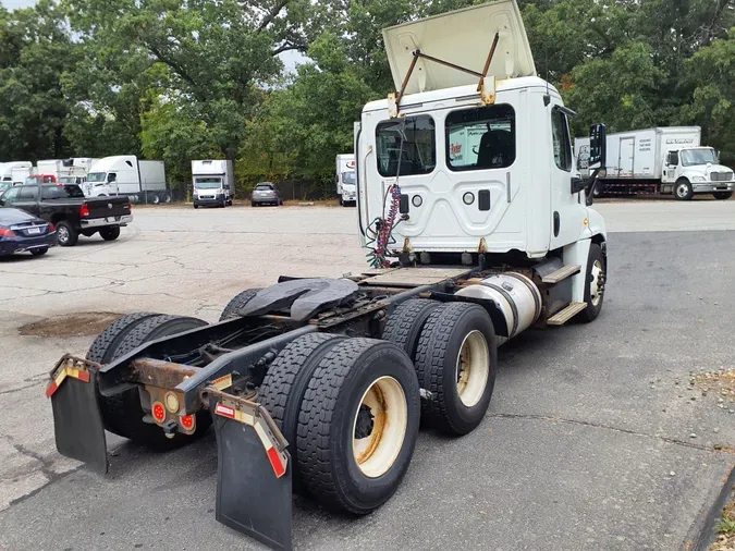 2017 FREIGHTLINER/MERCEDES CASCADIA 125