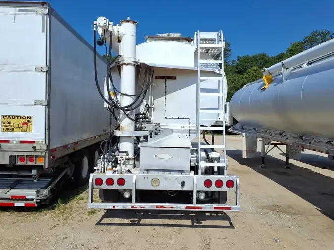 2012 LEDWELL BODY CO 42/102/162 TANKER