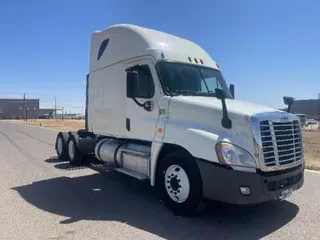 2017 FREIGHTLINER X12564ST