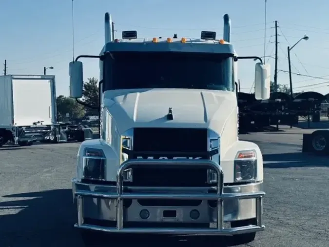 2020 MACK AN64T48