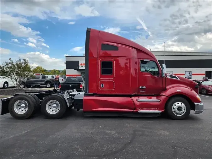 2022 KENWORTH T68045ba675d51fbdf0af56bfe978ce03fed