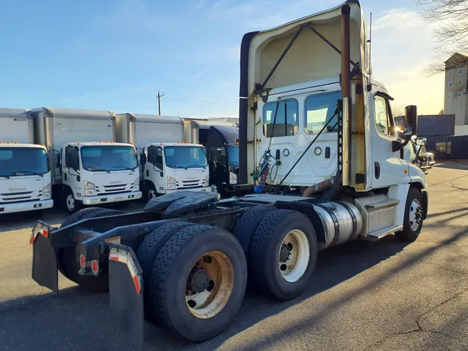 2020 FREIGHTLINER/MERCEDES CASCADIA 125