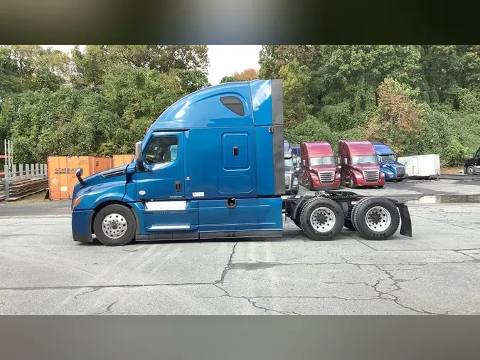 2023 Freightliner Cascadia 12645c1f0378509cb1cd71d393bac9e3db5