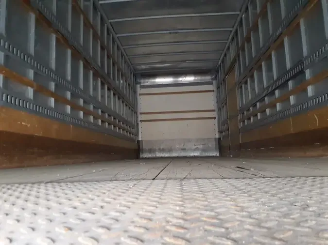 2018 FREIGHTLINER M2 106