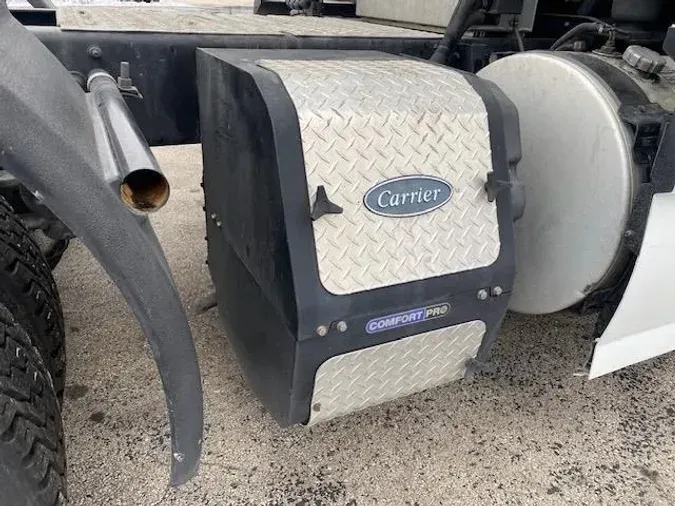 2023 Volvo VNR64T400