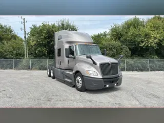 2022 International LT