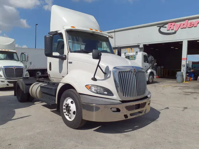 2019 NAVISTAR INTERNATIONAL RH613 DAYCAB S/A