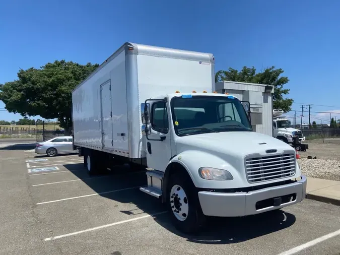 2018 FREIGHTLINER/MERCEDES M2 106