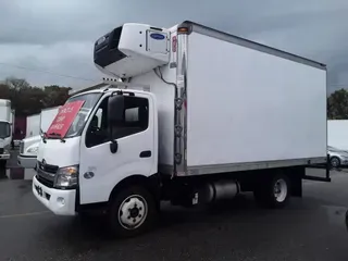 2019 HINO HINO 195