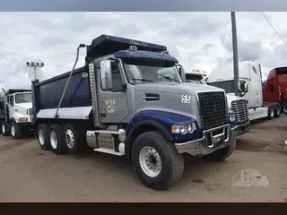 2017 VOLVO VHD64F200
