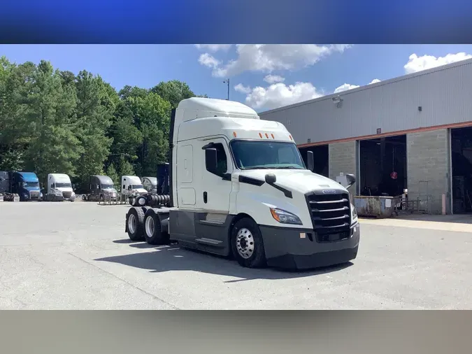 2020 Freightliner Cascadia 12645d02f453d80a04febab38f0b29ee237