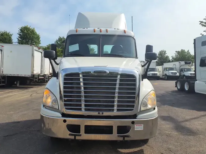 2019 FREIGHTLINER CASCADIA 125