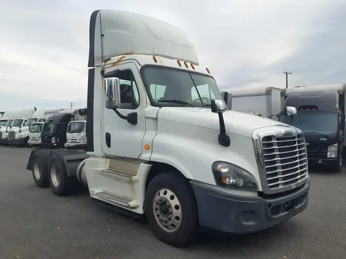 2019 FREIGHTLINER/MERCEDES CASCADIA 12545d07445ee5d2901b59346e6e7a92b79
