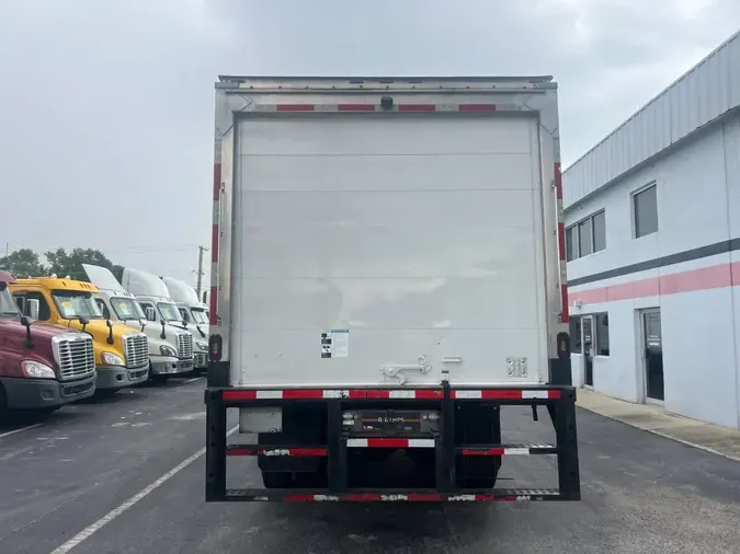 2019 FREIGHTLINER M2 106
