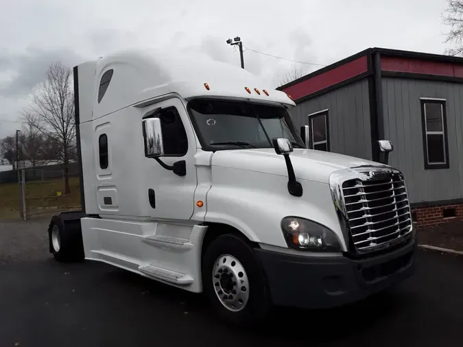 2020 FREIGHTLINER/MERCEDES CASCADIA 125