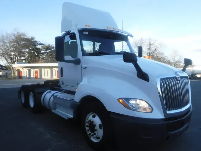 2019 NAVISTAR INTERNATIONAL LT625 DAYCAB T/A