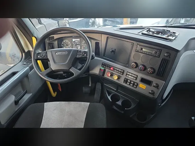 2022 Freightliner Cascadia 126