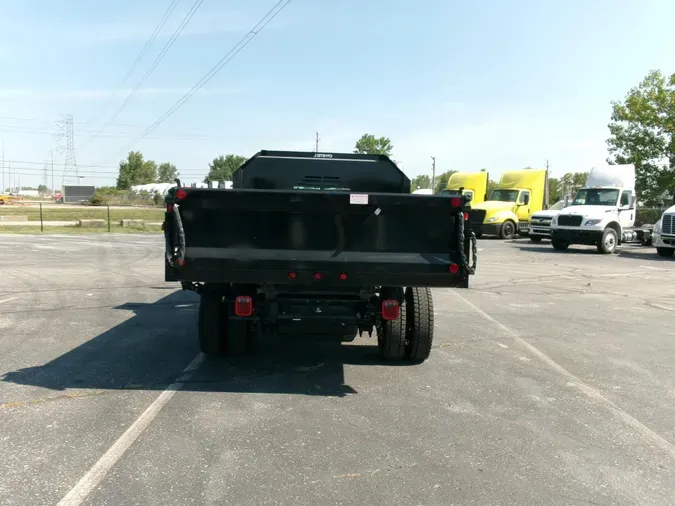 2024 Chevrolet Silverado45d627144b1e8f94a186d31c22064ebd