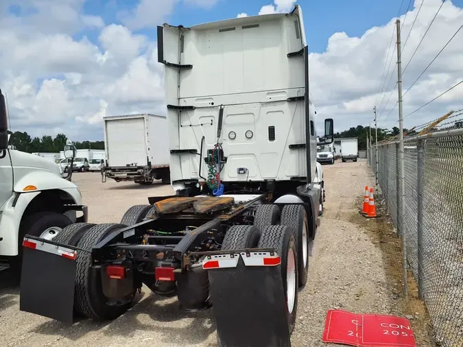 2020 NAVISTAR INTERNATIONAL LT625 SLPR CAB