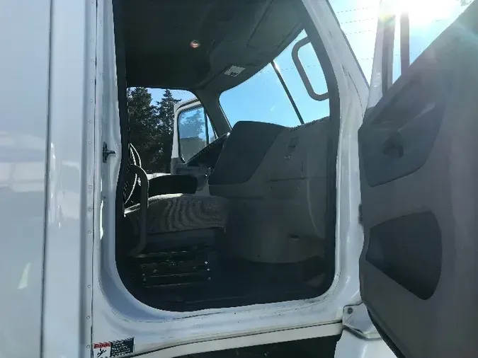 2018 Freightliner X12542ST