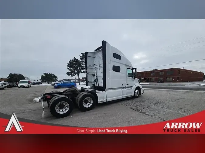 2022 VOLVO VNL760