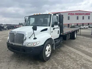 2004 International DURASTAR 4300