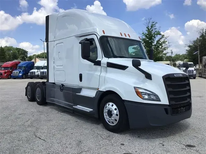 2019 FREIGHTLINER CASCADEVO1