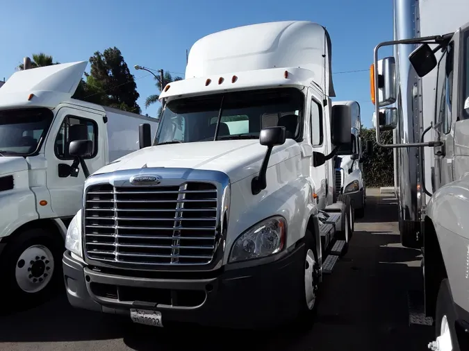 2018 FREIGHTLINER/MERCEDES CASCADIA 125