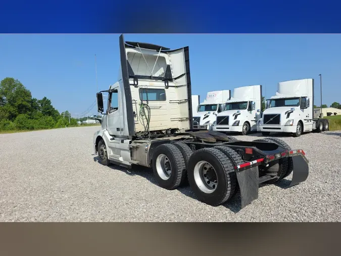 2018 Volvo VNL300
