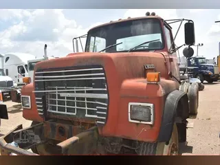 1985 FORD F9000