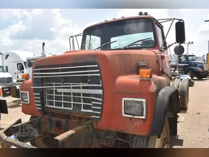 1985 FORD F900045df7d6b149bb98c35e58156073f2ad2