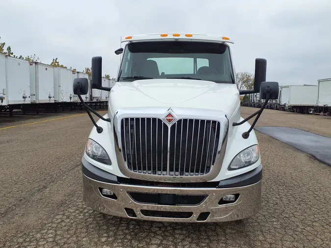 2019 NAVISTAR INTERNATIONAL RH613 DAYCAB S/A